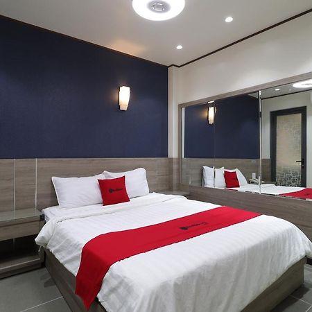 Hotel RedDoorz Plus&Cloud 9 Quang Trung Ho-Chi-Minh-Stadt Exterior foto
