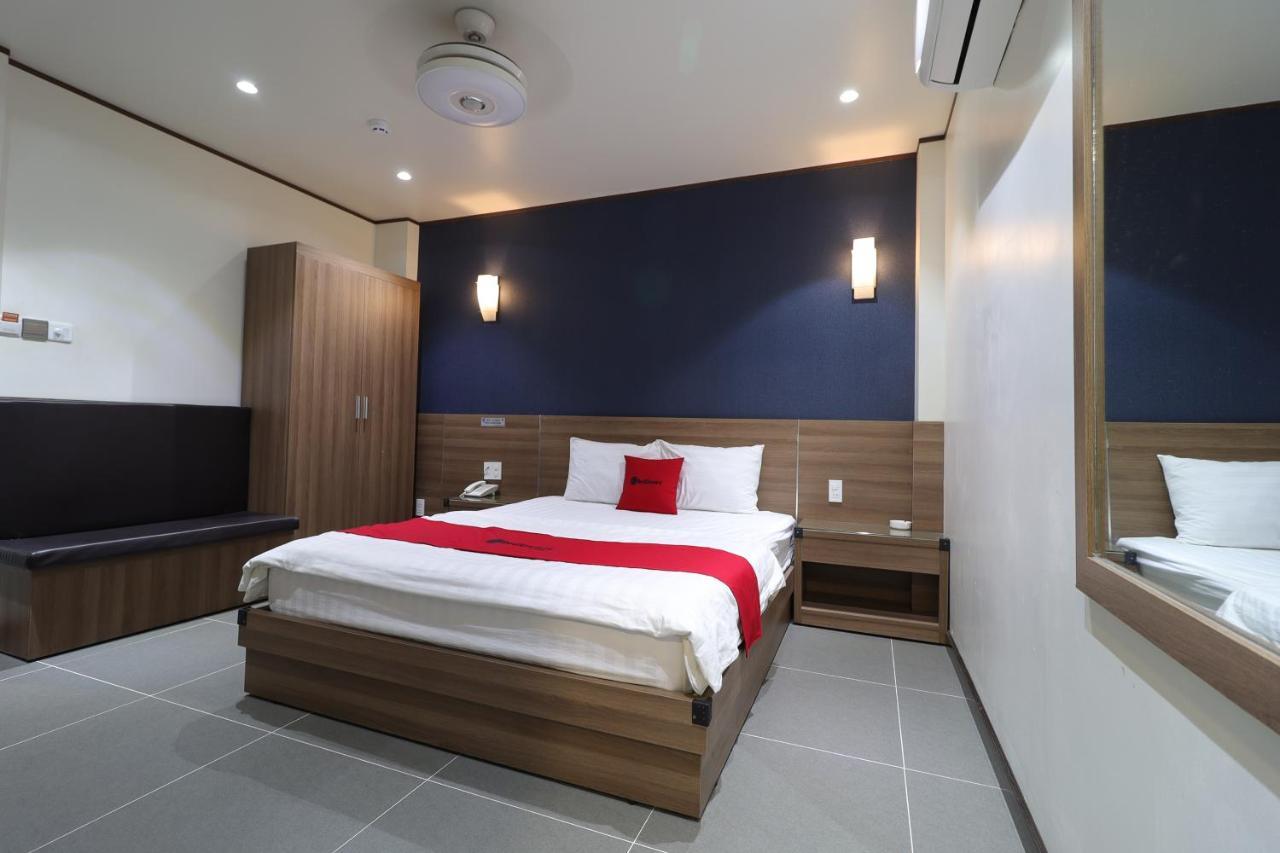 Hotel RedDoorz Plus&Cloud 9 Quang Trung Ho-Chi-Minh-Stadt Exterior foto