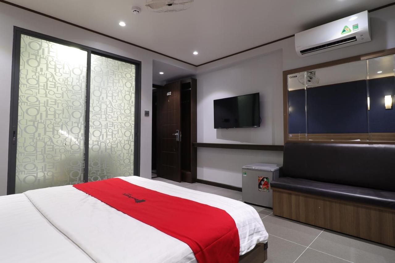 Hotel RedDoorz Plus&Cloud 9 Quang Trung Ho-Chi-Minh-Stadt Exterior foto